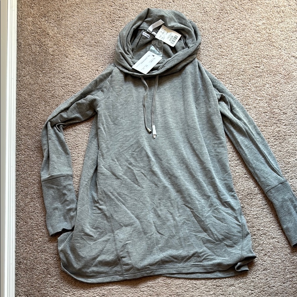 Cable & Gauge Gray Turtleneck Sweater Cozy and Stylish